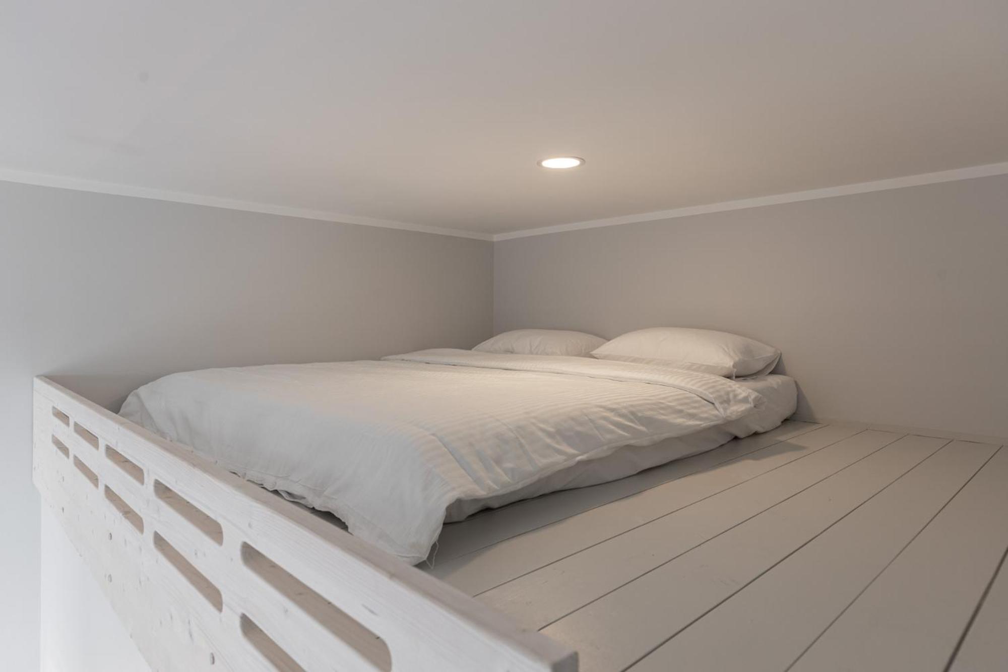 Loft In Heart Of Old Town Apartment *